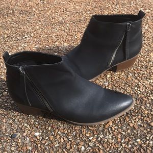 Sam Edelman Circus ‘Hazel’ Black Zipper Bootie 9